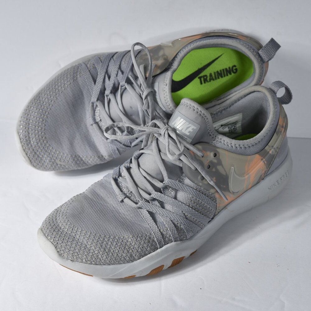 Nike Free TR Sneakers Gray size 7